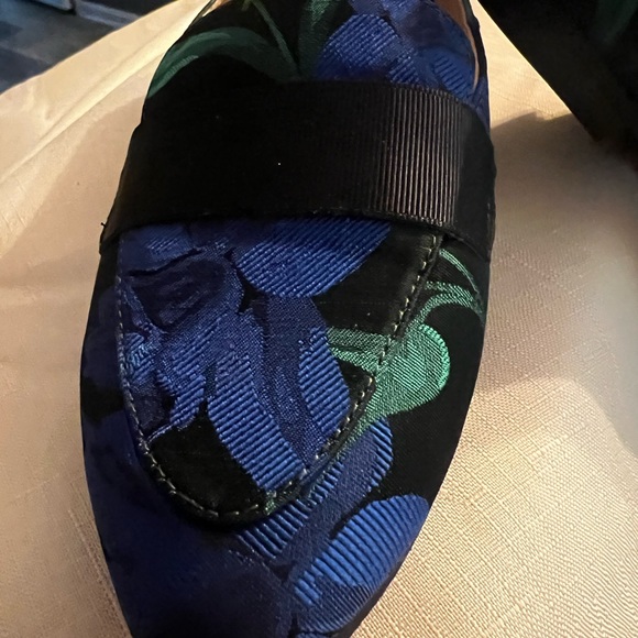 Women’s Kelly & Katie flats.  Blue, green & black brocade fabric.  Size 6.5 - Picture 2 of 3